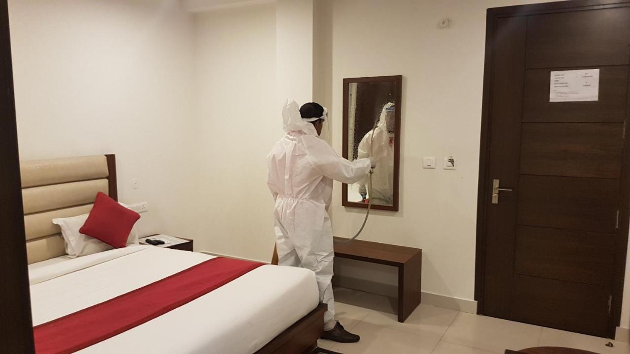 Hotel Aakash Residency Дехрадун Екстериор снимка